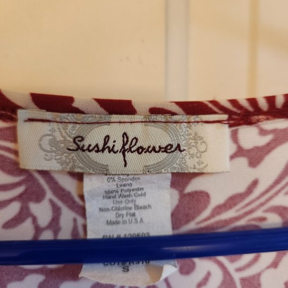 red and white pattern dress - Picture 4 of 7